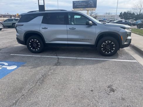 Certified 2024 Chevrolet Traverse Z71 w/ Enhanced Driving Package image 2