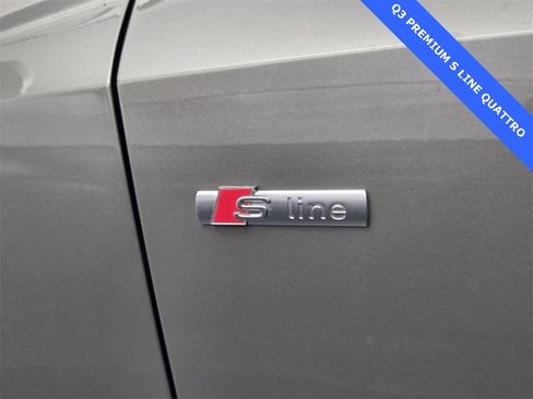 Used 2022 Audi Q3 2.0T Premium w/ Convenience Package image 15