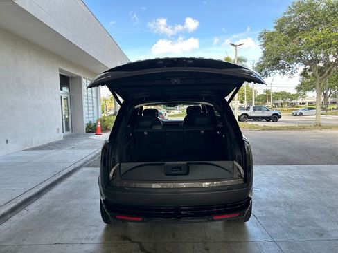 Used 2022 Land Rover Range Rover Long Wheelbase First Edition AWD/4WD image 34