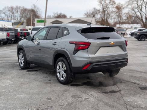 New 2026 Chevrolet Trax LS image 10