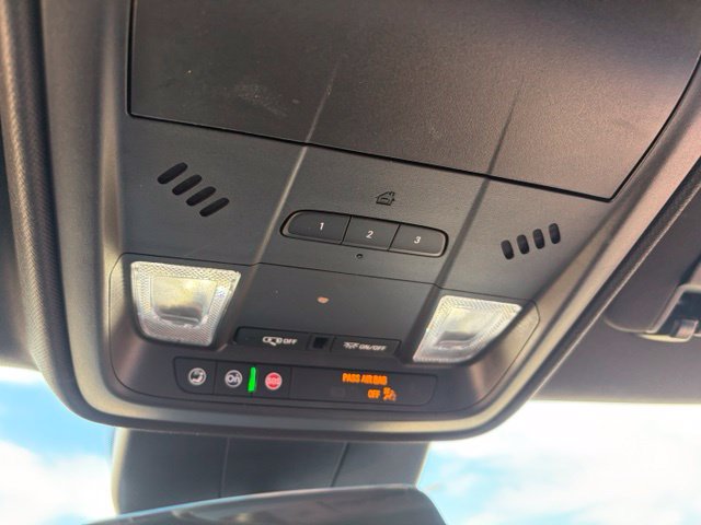 Used 2025 Cadillac XT4 Premium Luxury FWD image 10