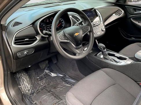 Used 2023 Chevrolet Malibu LT FWD image 14