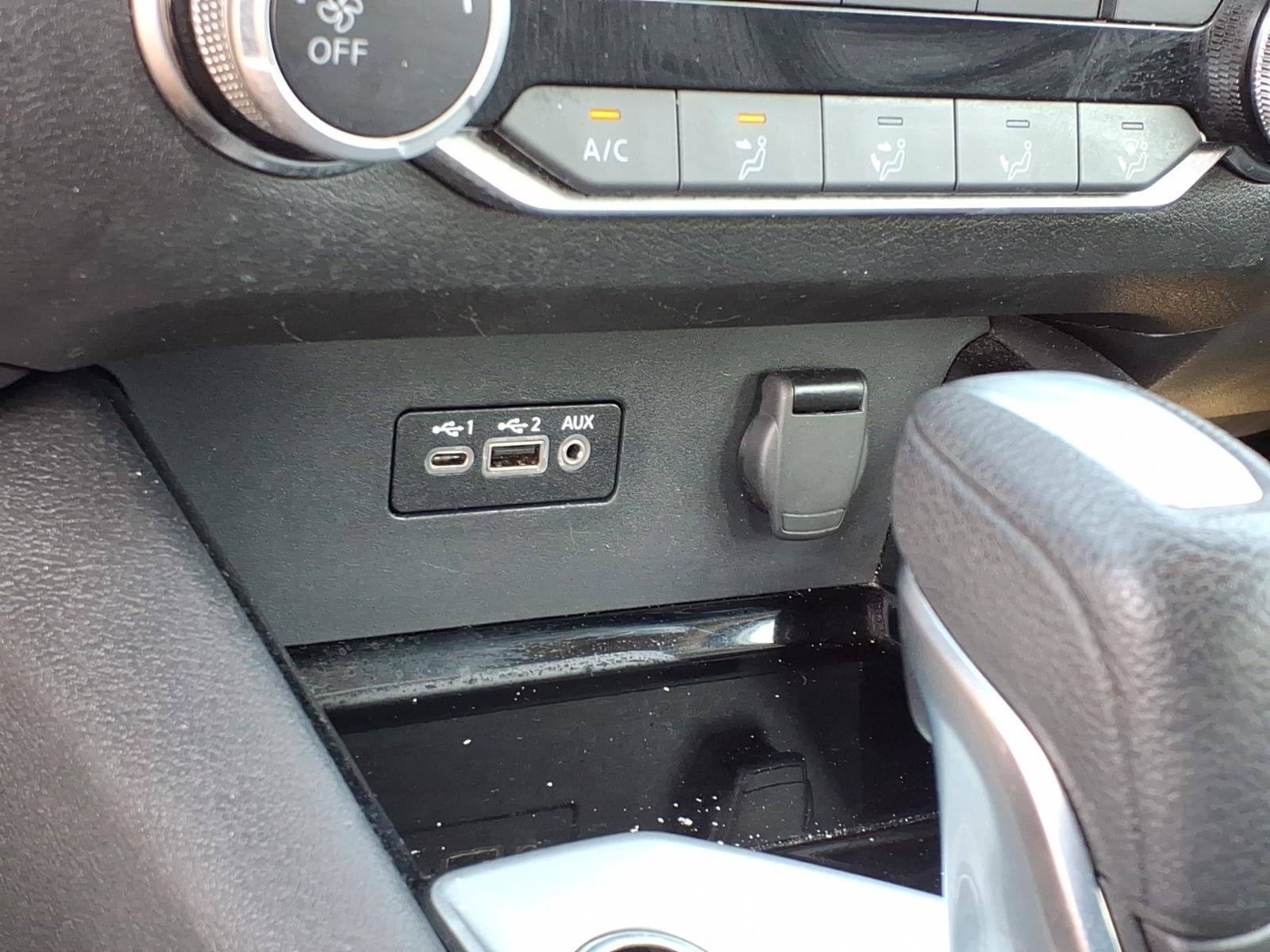Used 2024 Nissan Altima 2.5 SV FWD image 11