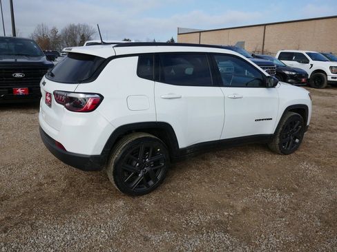 New 2026 Jeep Compass Latitude w/ Sun and Sound Group AWD/4WD image 4