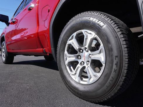 Certified 2023 GMC Sierra 1500 SLT w/ SLT Convenience Package image 6