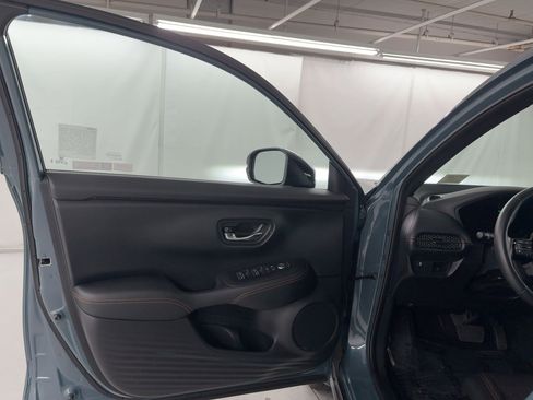 Used 2024 Honda HR-V Sport image 5