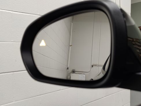 Used 2025 Alfa Romeo Tonale image 10