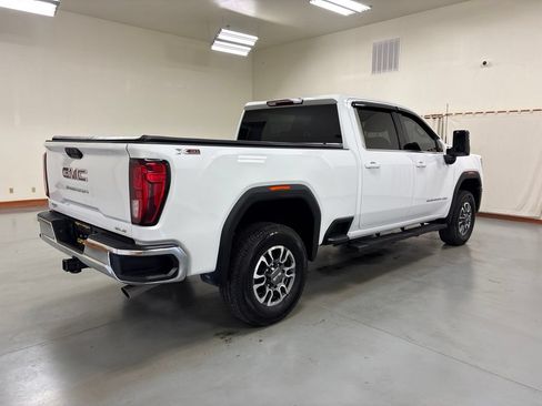 Used 2025 GMC Sierra 2500 SLE w/ SLE Value Package; AWD/4WD image 8