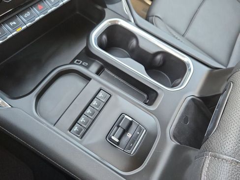 Used 2025 GMC Sierra 2500 Denali w/ Denali Reserve Package image 29