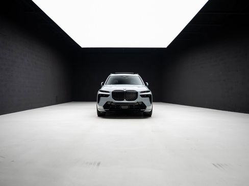 Used 2024 BMW X7 xDrive40i w/ Executive Package AWD/4WD image 91