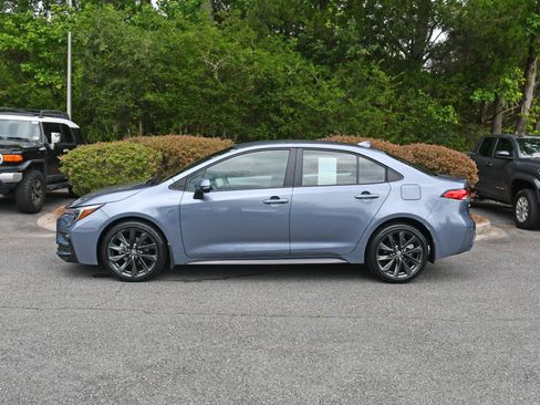Certified 2025 Toyota Corolla SE FWD image 2
