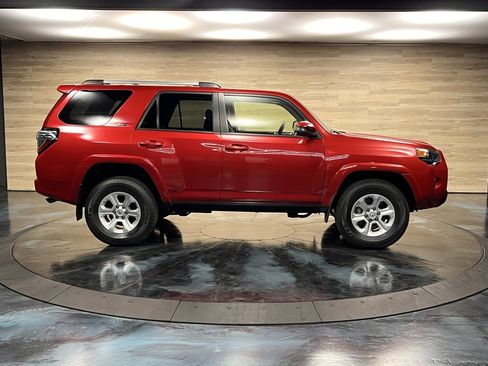 Used 2021 Toyota 4Runner SR5 Premium image 18