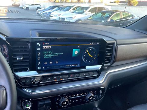 Used 2024 Chevrolet Silverado 1500 High Country w/ Midnight Edition image 23