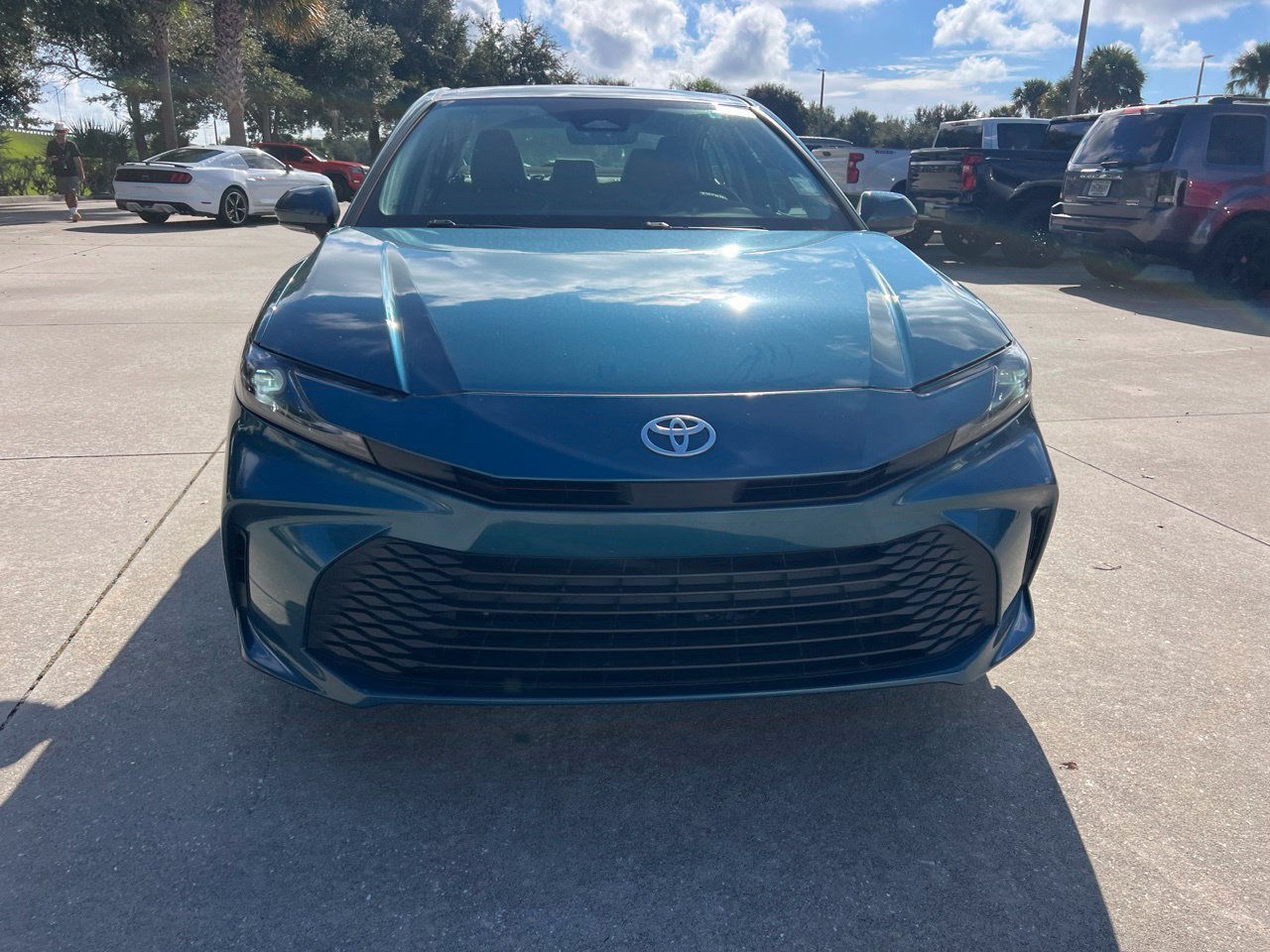 Used 2025 Toyota Camry LE w/ Convenience Package FWD image 11