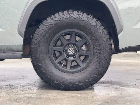 Used 2023 Toyota Sequoia Limited image 3