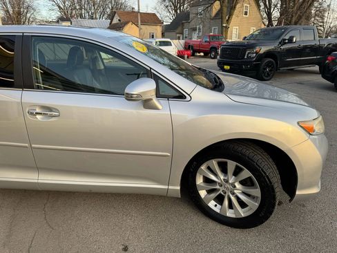 Used 2013 Toyota Venza XLE image 11