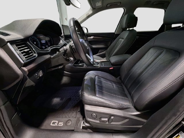 Used 2021 Audi Q5 2.0T Premium Plus w/ Premium Plus Package AWD/4WD image 19