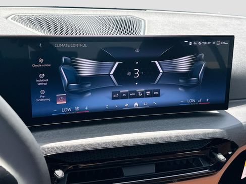 New 2026 BMW 330i Sedan w/ Convenience Package RWD image 11