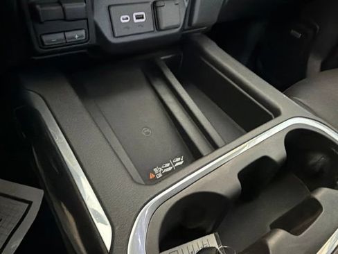 Used 2019 GMC Sierra 1500 AT4 w/ AT4 Premium Package AWD/4WD image 28
