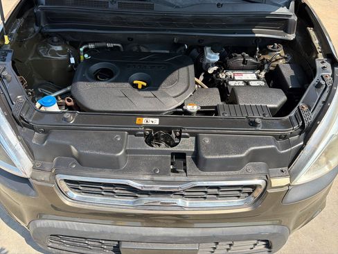 Used 2013 Kia Soul + w/ Audio Pkg FWD image 32