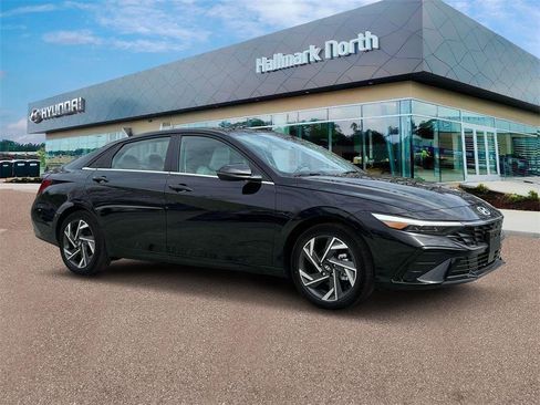 New 2025 Hyundai Elantra Limited image 10