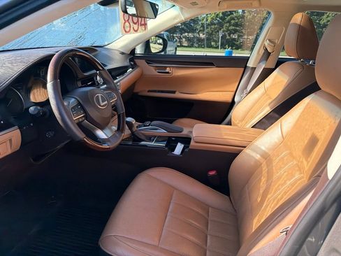 Used 2016 Lexus ES 350 w/ Luxury Package w/Wood Trim FWD image 6