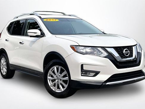 Used 2017 Nissan Rogue S AWD/4WD image 3