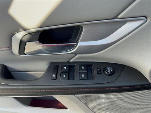 Used 2010 GMC Terrain SLE image 13