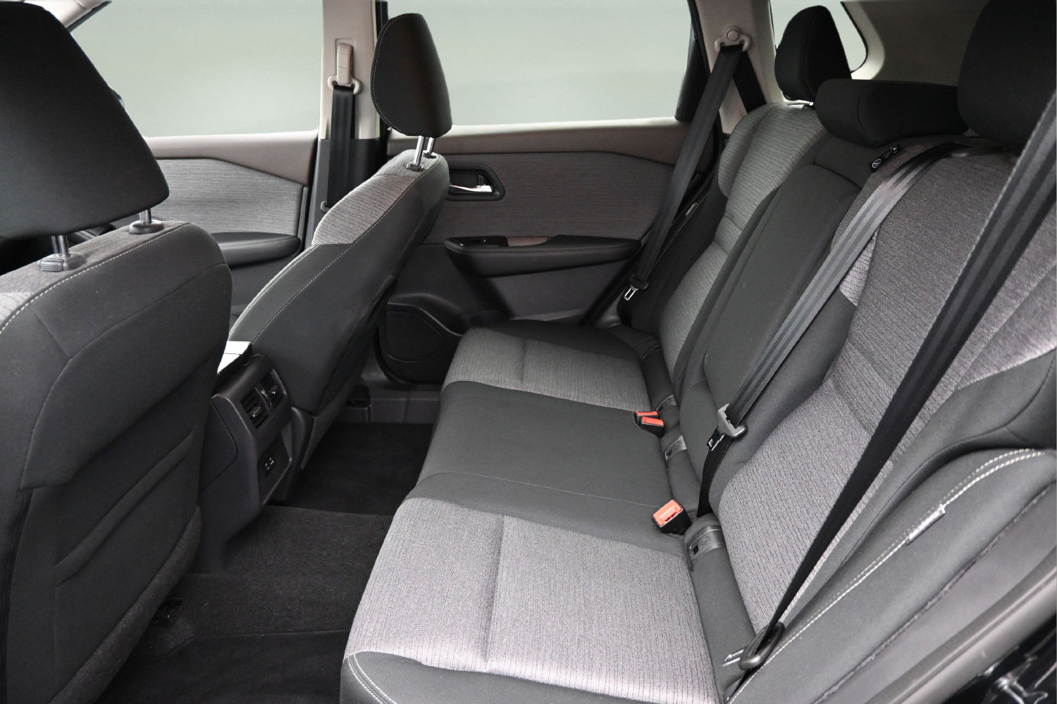 Used 2021 Nissan Rogue SV AWD/4WD image 13