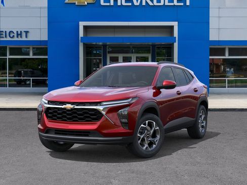 New 2026 Chevrolet Trax LT w/ Driver Confidence Package FWD image 30