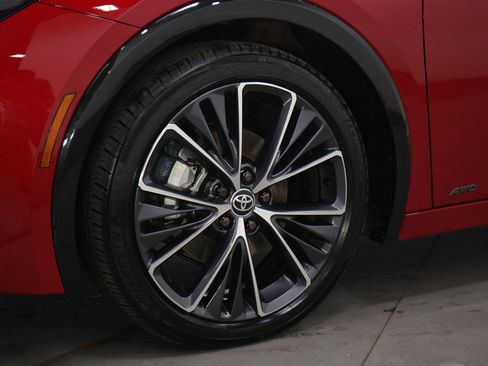 Used 2025 Toyota Prius XLE image 23