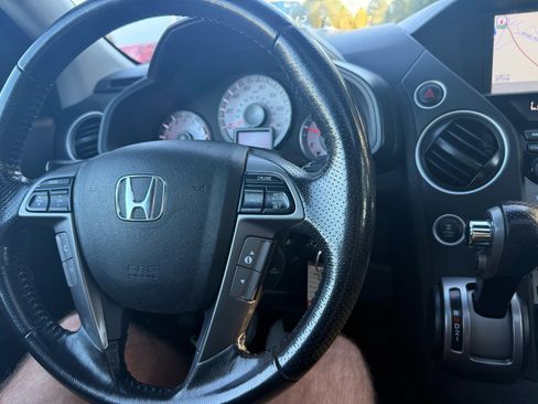 Used 2014 Honda Pilot Touring image 27