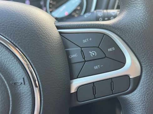 Used 2018 Jeep Compass Sport AWD/4WD image 19