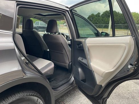 Used 2013 Toyota RAV4 XLE FWD image 18