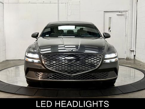 Used 2023 Genesis G80 image 3