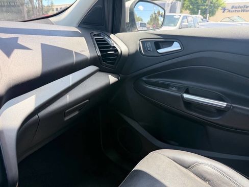 Used 2018 Ford Escape SEL image 19