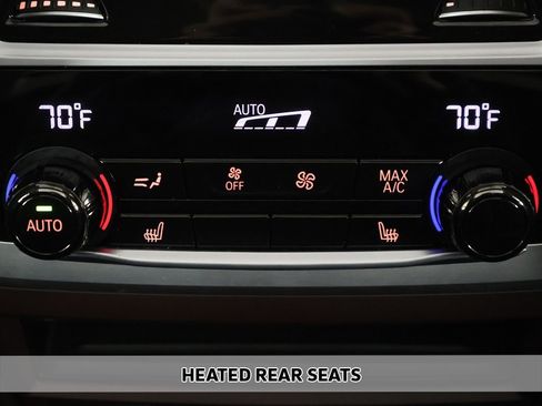 Used 2021 BMW 740i xDrive w/ Premium Package image 11