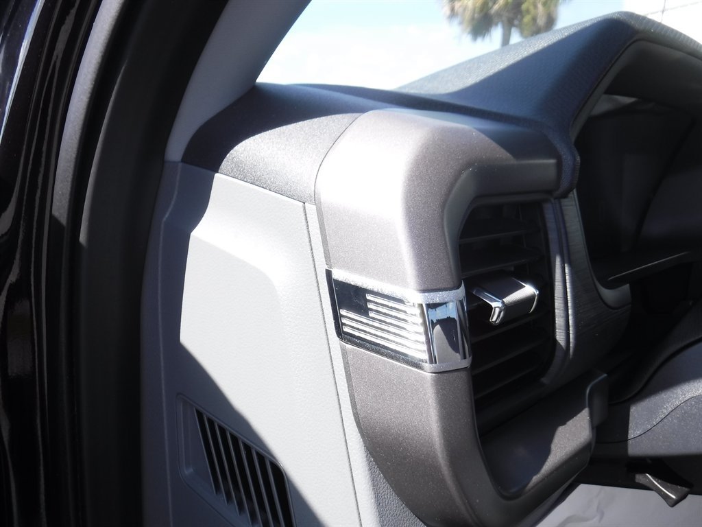 Used 2025 Ford F150 XLT w/ Equipment Group 301A Standard AWD/4WD image 15