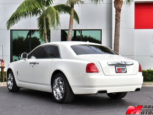 Used 2010 Rolls-Royce Ghost image 49