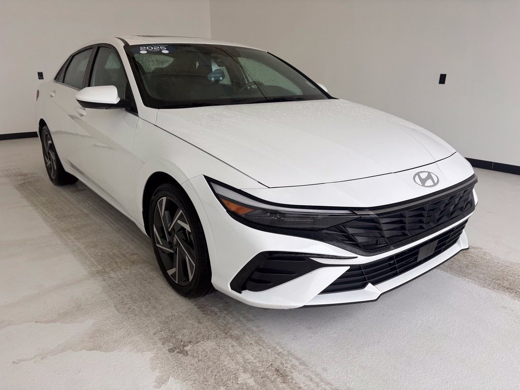 Used 2025 Hyundai Elantra SEL FWD image 15