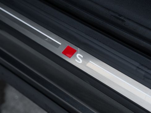 New 2025 Audi SQ5 Prestige image 25