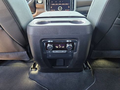 New 2026 GMC Yukon Elevation image 25