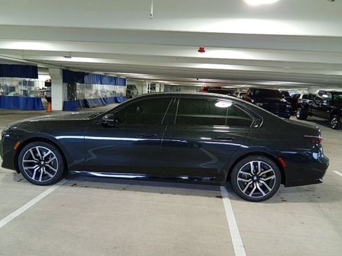 Certified 2024 BMW 740i RWD image 8
