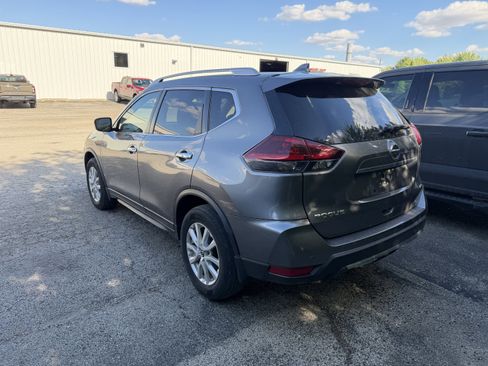 Used 2019 Nissan Rogue SV AWD/4WD image 13