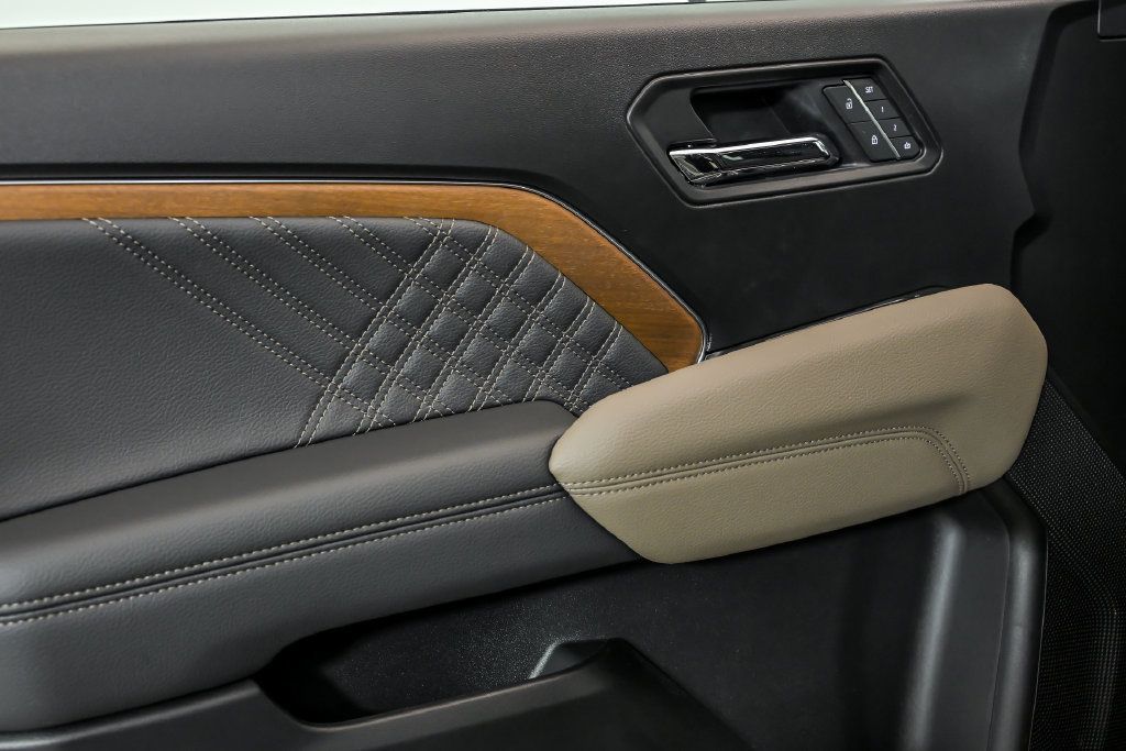 New 2026 GMC Canyon Denali AWD/4WD image 9