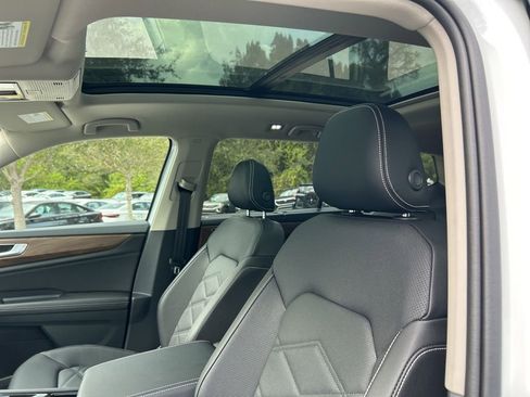 New 2026 Volkswagen Atlas SE image 22