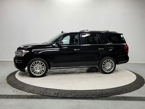 Used 2024 Ford Expedition Limited image 4