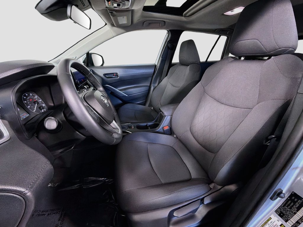 Used 2023 Toyota Corolla Cross LE w/ Moonroof Package AWD/4WD image 18