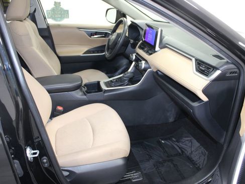 Used 2023 Toyota RAV4 XLE w/ Convenience Package image 27