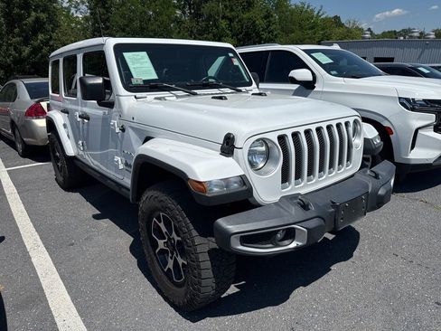 Used 2019 Jeep Wrangler Unlimited Sahara w/ Cold Weather Group AWD/4WD image 1